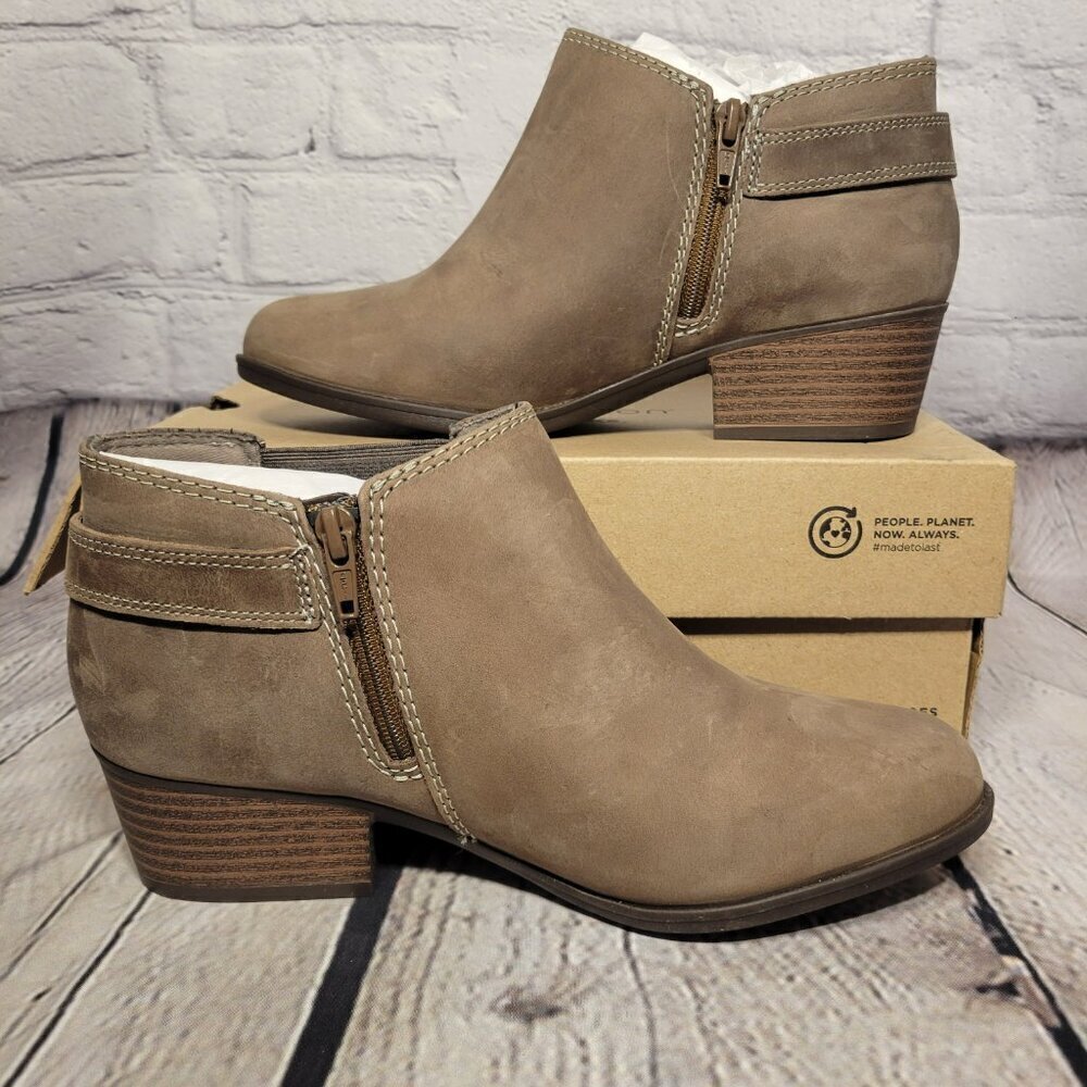 Clarks Women's Adreena Field Booties - Picture 6 of 9
